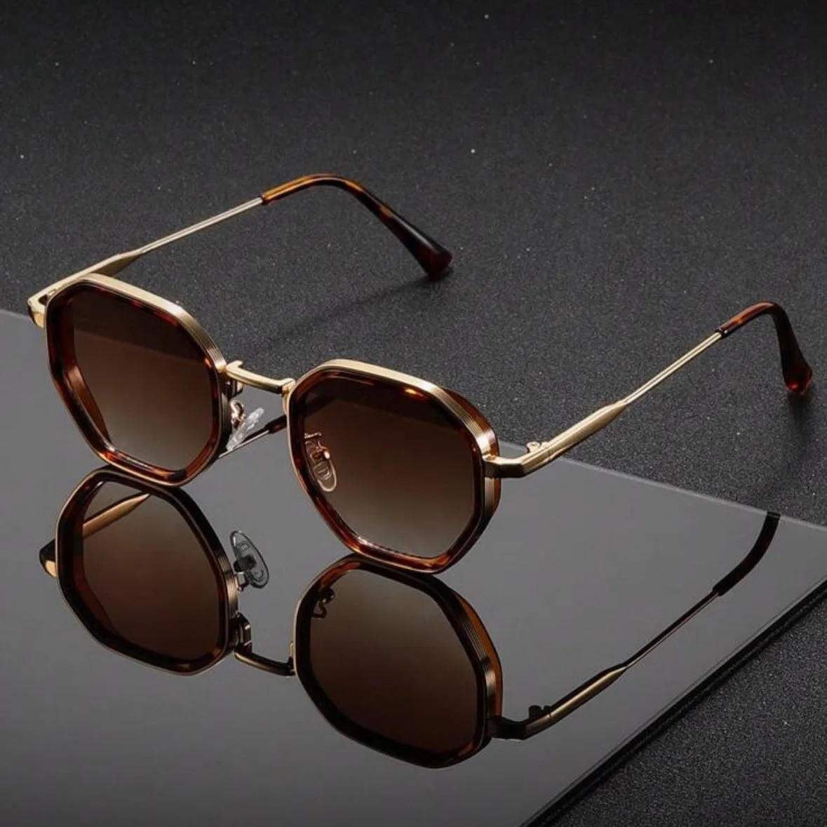 丸い金属フレームのパンク風サングラス。レディース、ヴィンテー - Vintage Outdoor Fashion のレビューと価格