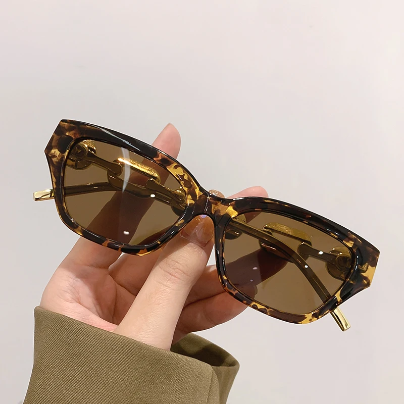 クラシックなカジュアルサングラス。レディース、メンズ、ファッ - Vintage Fashion Enthusiasts のレビューと価格