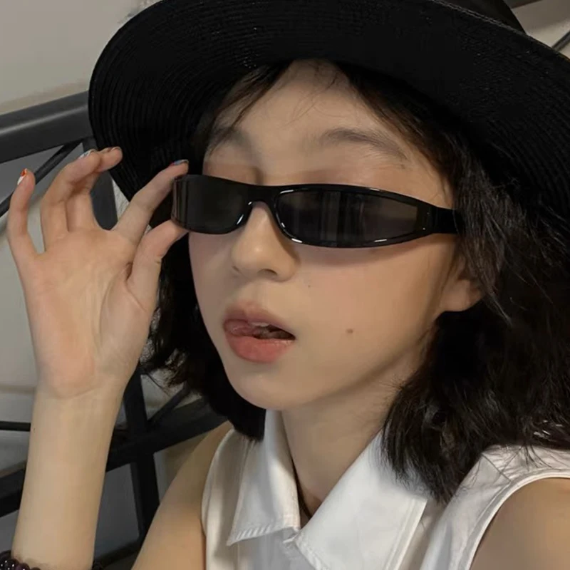 1個入り、小さめの長方形フレームのサングラス。レディース、ス - Vintage Outdoor Fashion のレビューと価格